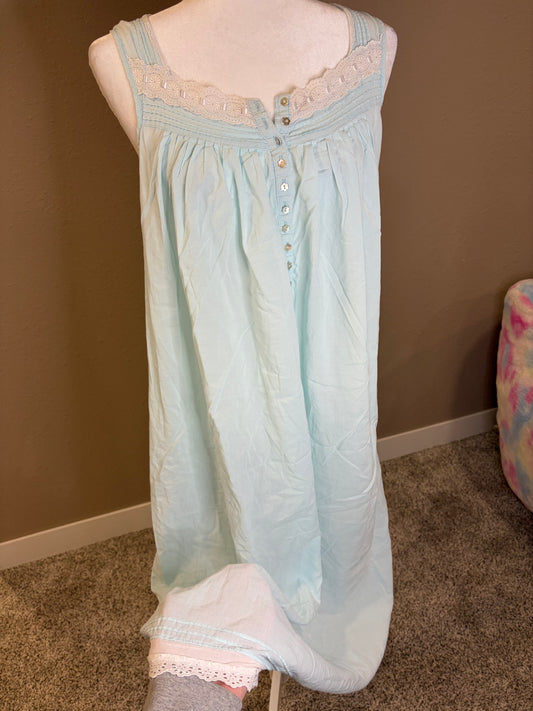 1980’s Nightgown