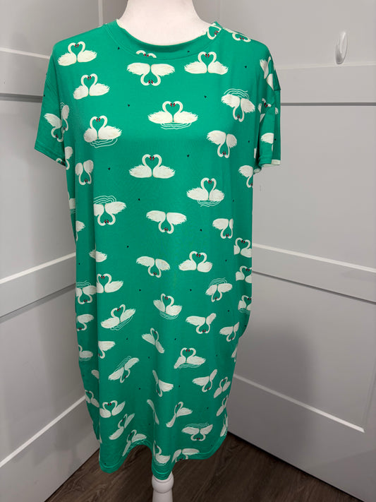 NWOT Swan Nightgown